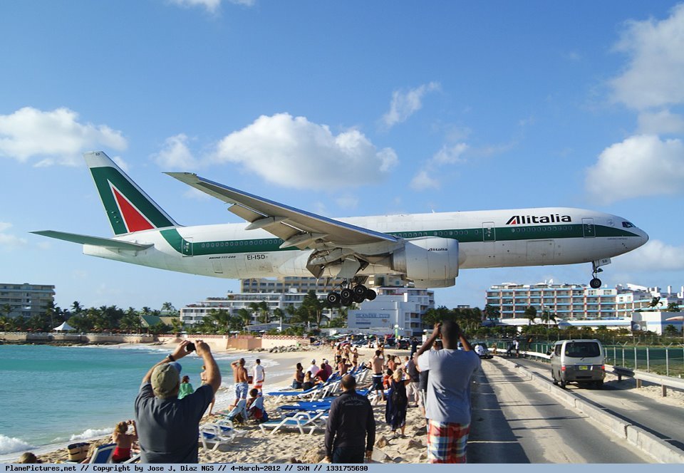 Princess-Juliana-International-Airport-Saint-Martin